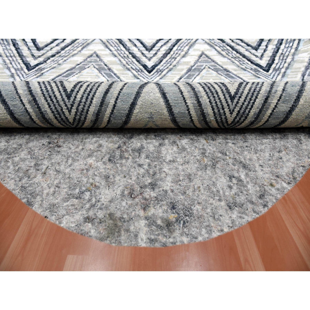 Round Chevron Design Modern Wool and Pure Silk Hand Knotted Rug, 6'0" x 6'0"