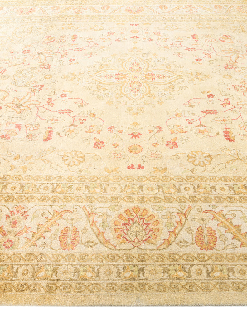 Kaylee, One-of-a-Kind Hand-Knotted Area Rug Ivory, 8'1"x10'2"