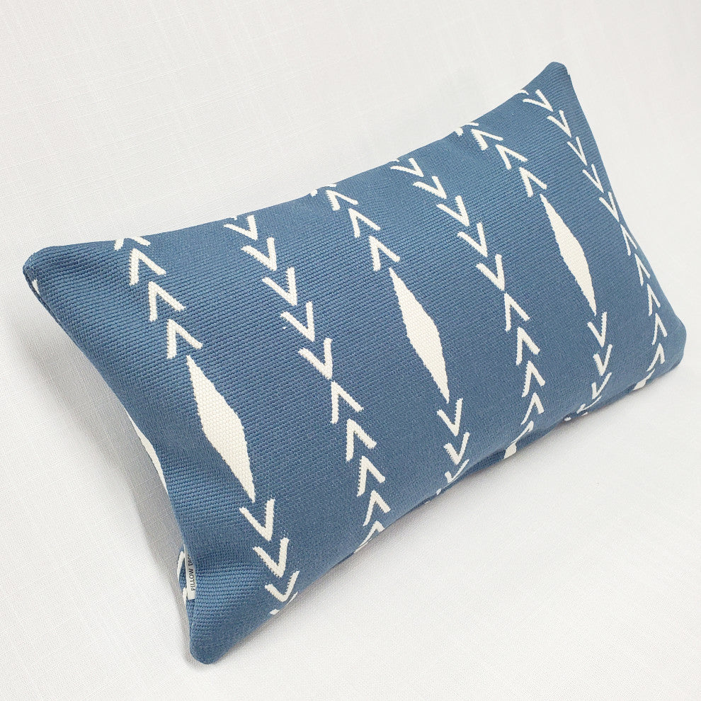 Dimaond Ray Mineral Blue Throw Pillow 12x20
