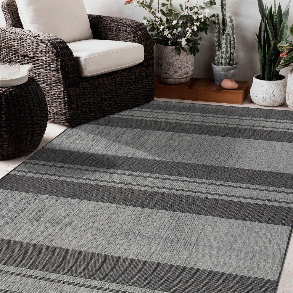 Maryland Blessy Indoor/Outdoor Area Rug, Gray, 6'6" x 9'10", Striped