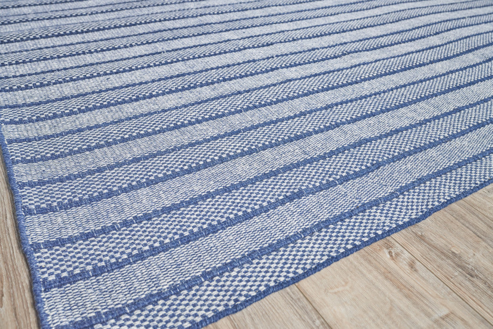 Nova Indoor/Outdoor Handmade Flatwoven PET yarn Blue Area Rug, 5'x8'