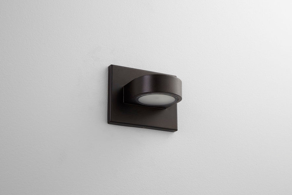 Eris Outdoor Wall Light in Oiled Bronze