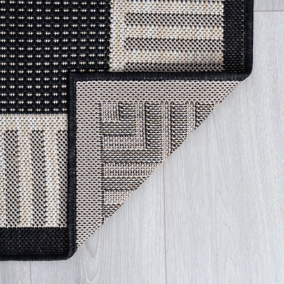Dania Transitional Solid Border Black/Cream Round Indoor/Outdoor Area Rug, 8'