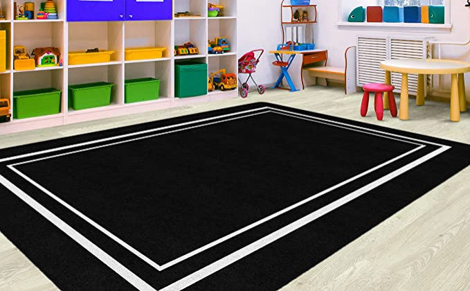 Flagship Carpets CA2006-28SG Simply Stylish Black/White Border
