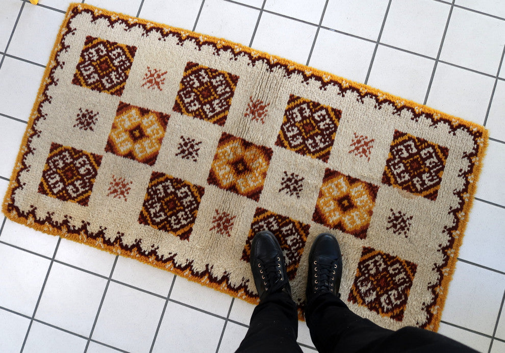 Vintage French Savonnerie Rug 2.5'x4.8', 77cmx146cm 1960s