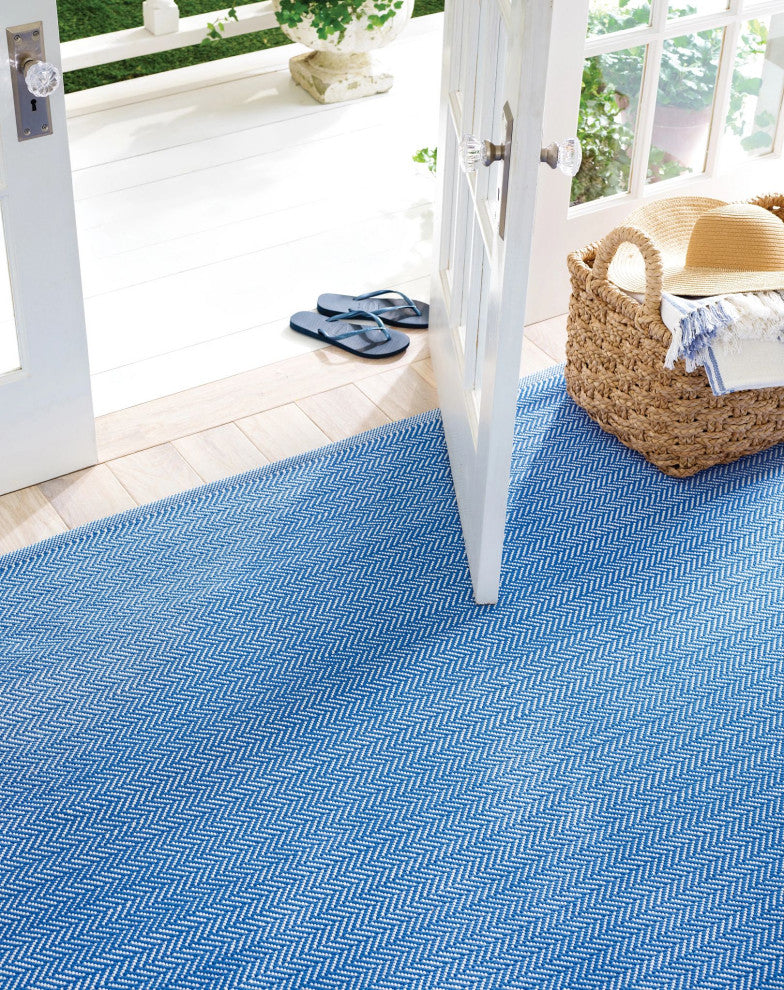 Dash & Albert Herringbone French Blue/White Indoor/Outdoor Rug, Blue, 8' x 10'