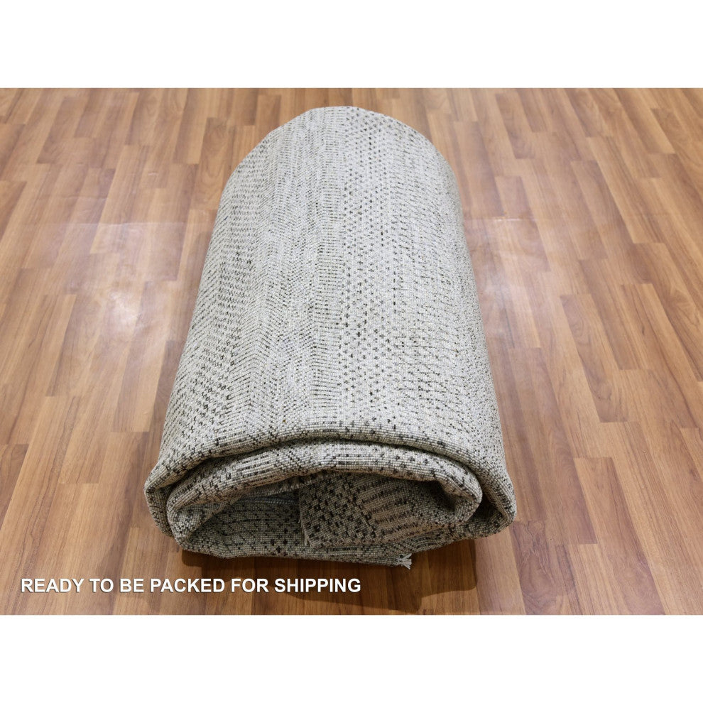 Silver Gray Grass Design Undyed 100% Wool Hand Knotted Square Rug, 7'11"x8'1"