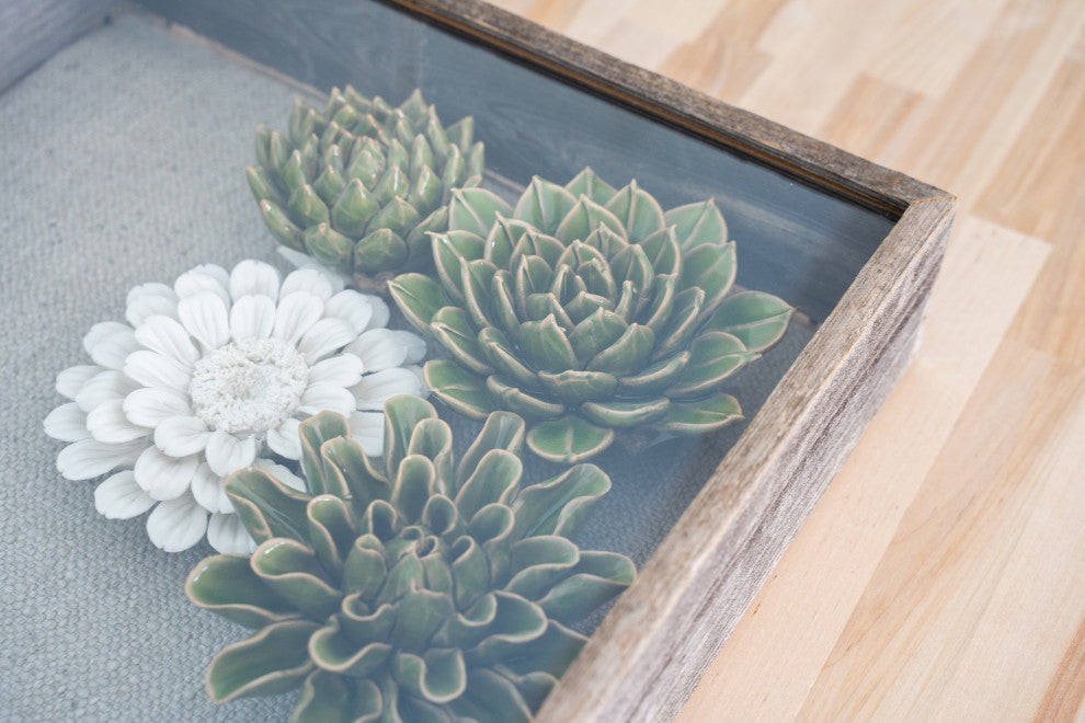 HomeRoots 18x24 Rustic Weathered Grey Picture Frame With Hanger