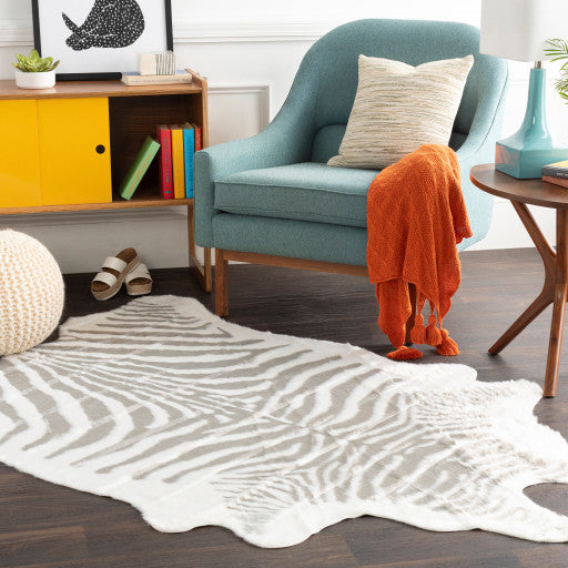 Surya Rusak RUA-1005 5'x6'6" Rug, Medium Gray/White