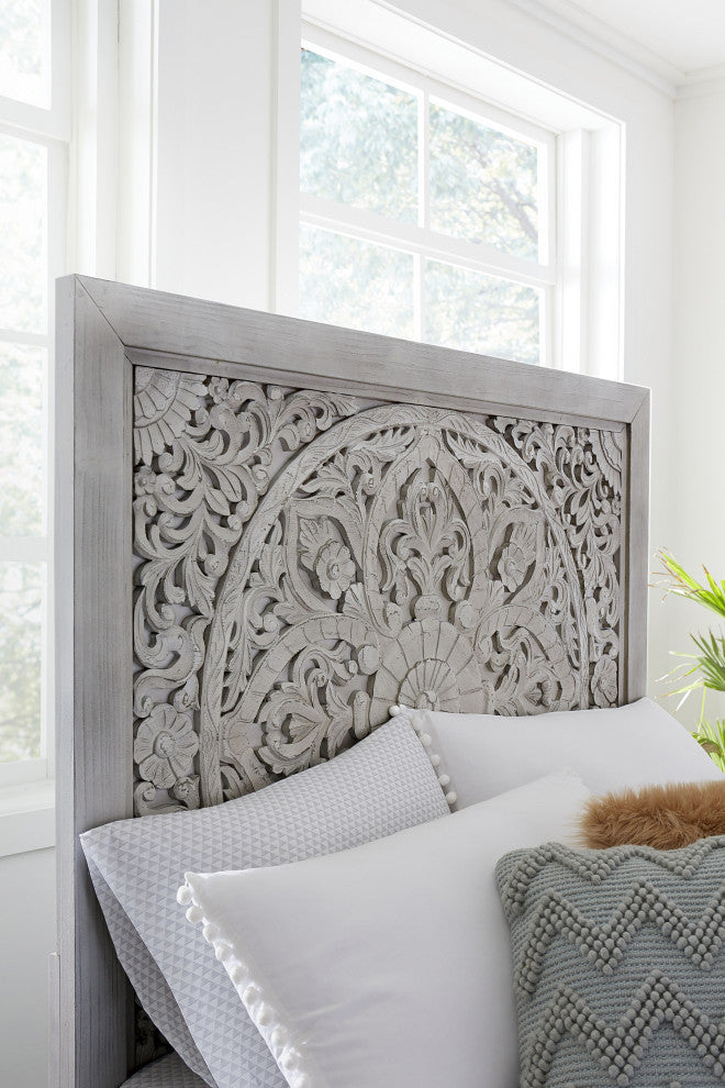 Modus Boho Chic Cal King Bed, Washed White