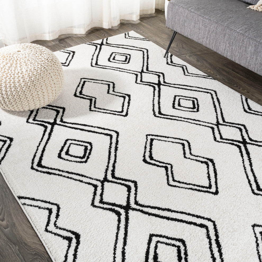 Deia Moroccan Style Diamond Shag, White/Black, 8'x10'