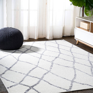 Illi Moroccan Diamond Trellis Ivory/Gray 4'x6' Area Rug