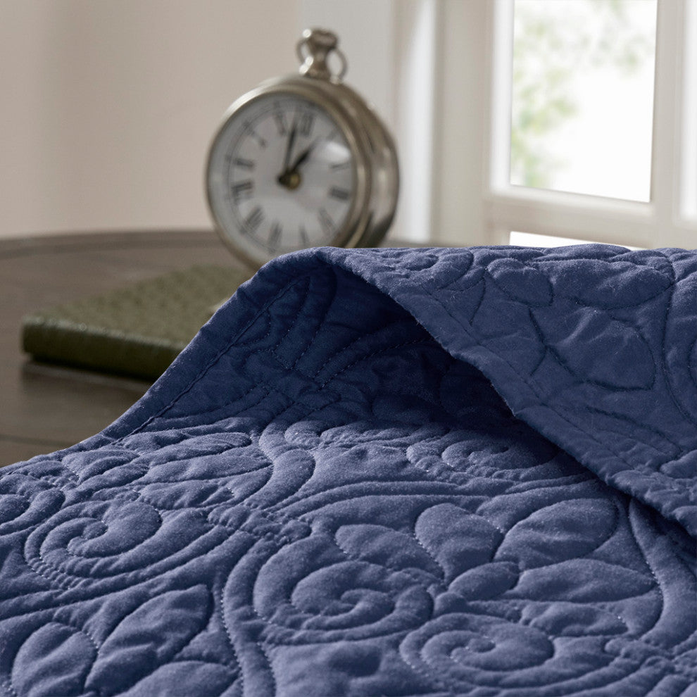 Madison Park Quebec Reversible Bedspread Set, Navy