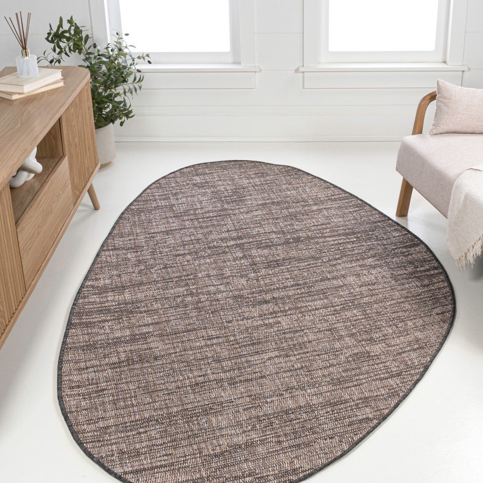 Callan Modern Rustic Abstract Indoor/Outdoor Shaped Area Rug