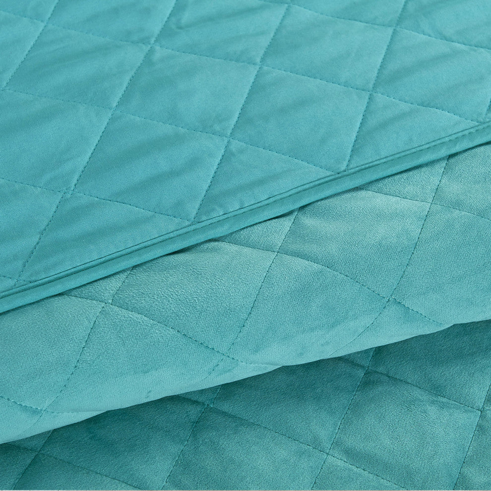 Velvet Quilted 5 Piece Bed Spread Set, North Sea, Over-Sized King 122" X 106"