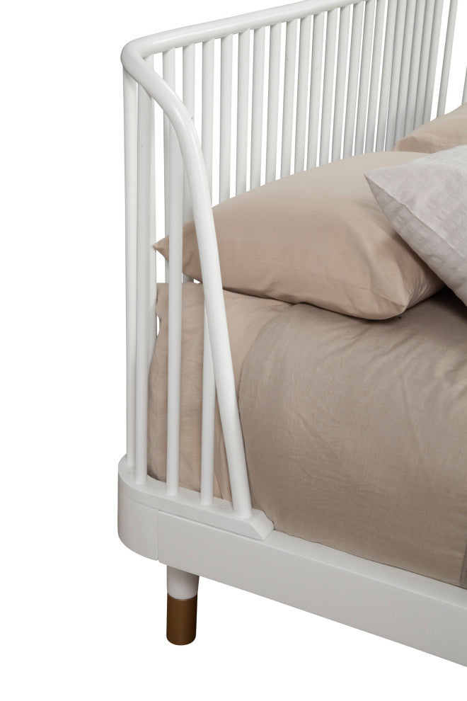 Madelyn Full Size Slat Back Platform Bed
