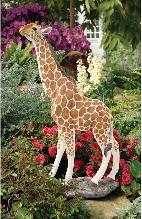 Gerard the Giraffe Statue
