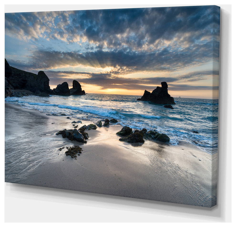 Designart 'Beautiful Porthcothan Bay' Seashore Canvas Art Print, 40"x30"