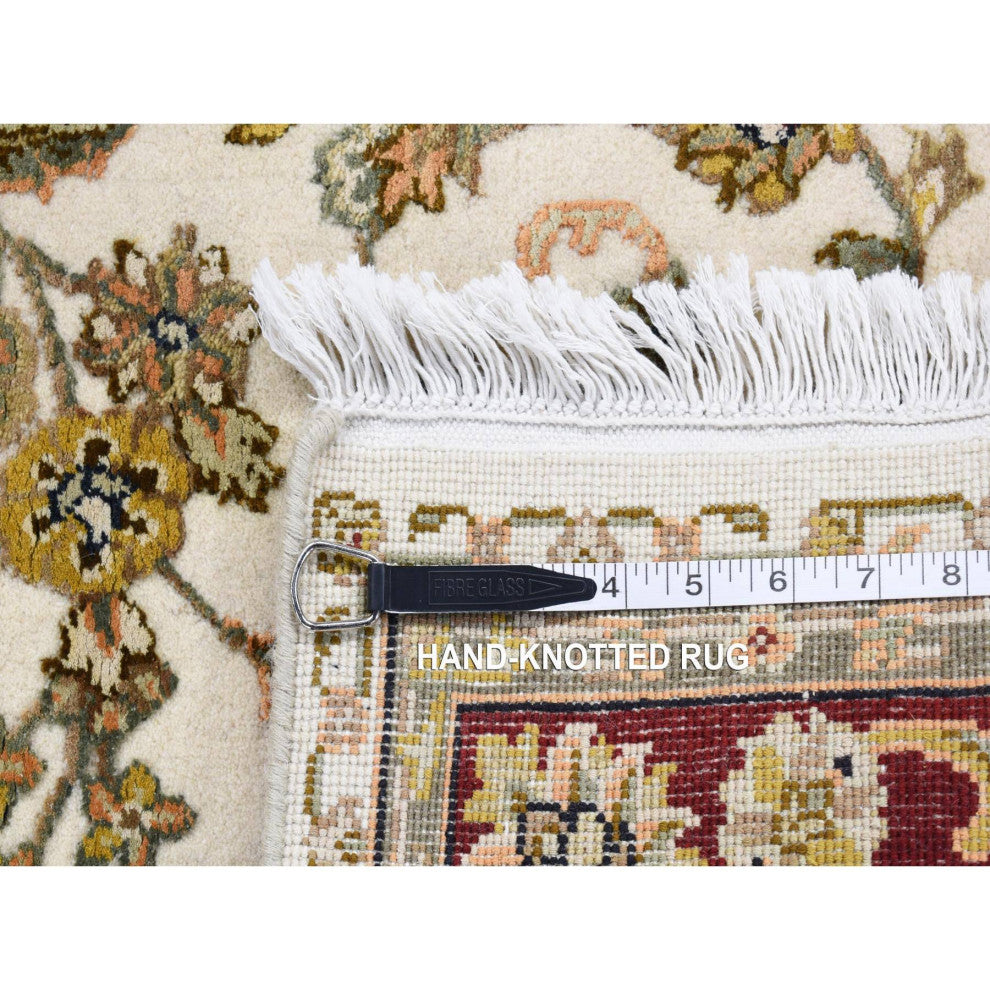 Ivory Rajasthan With Flower Design Wool and Silk Hand Knotted Rug, 4'x6'2"