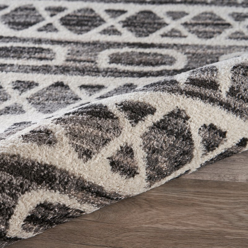 5" x 7" Black and White Geometric Area Rug