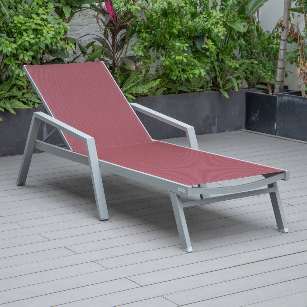 LeisureMod Marlin Chaise Lounge Chair With Arms and Fire Pit Table, Burgundy