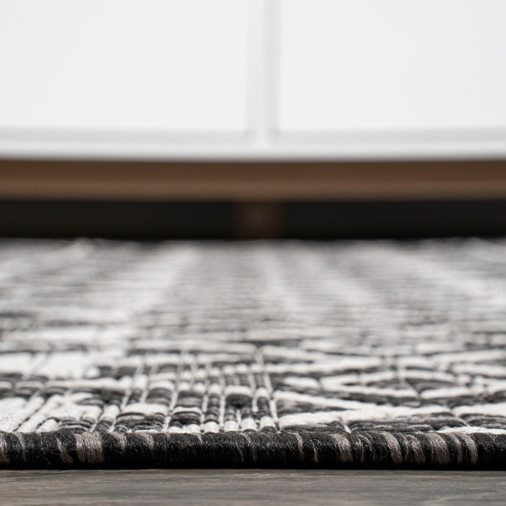Kafel Tribal Bohemian Indoor/Outdoor Area Rug, Black/Ivory, 5'x8'