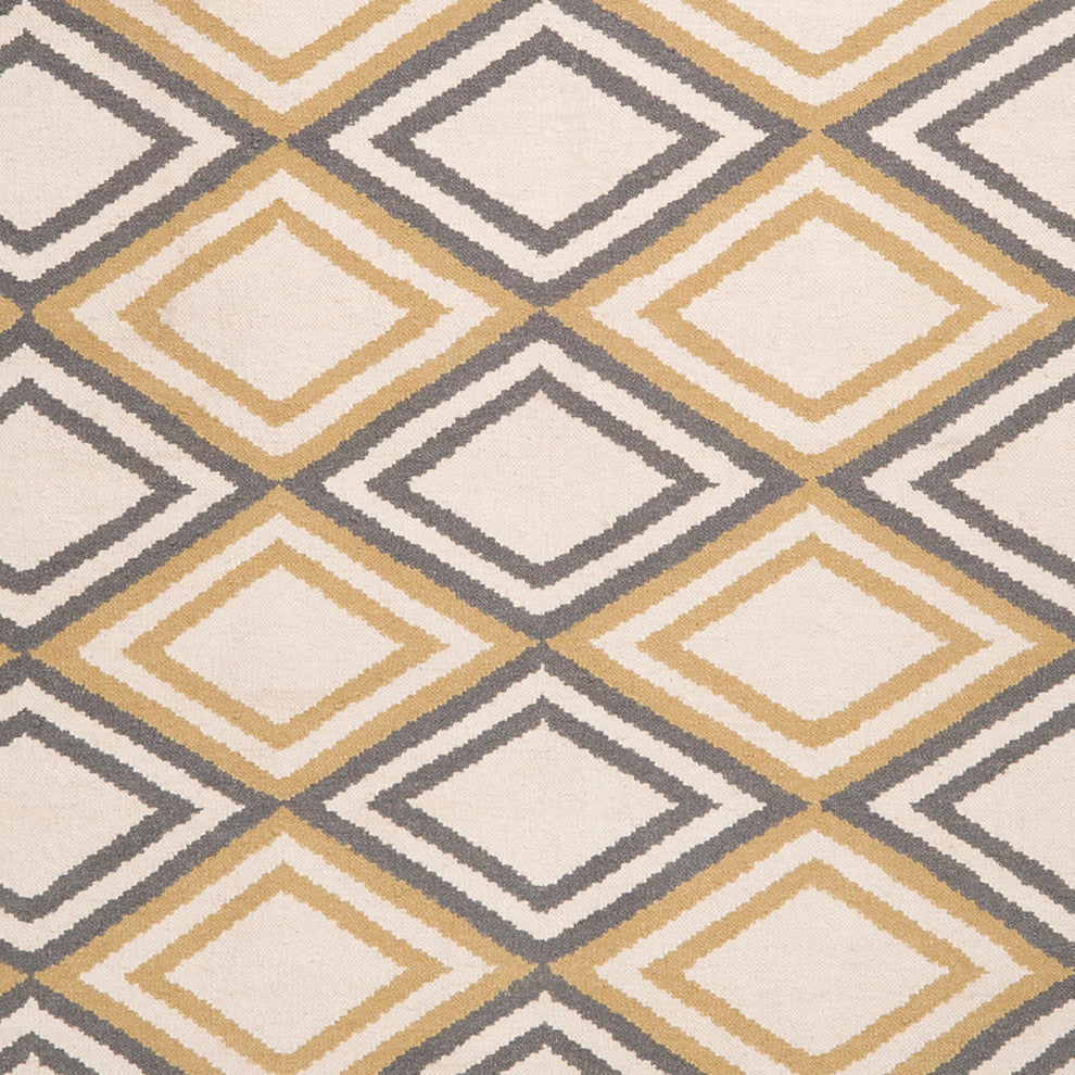 Surya Frontier FT-85 2'6" x 8' Rug