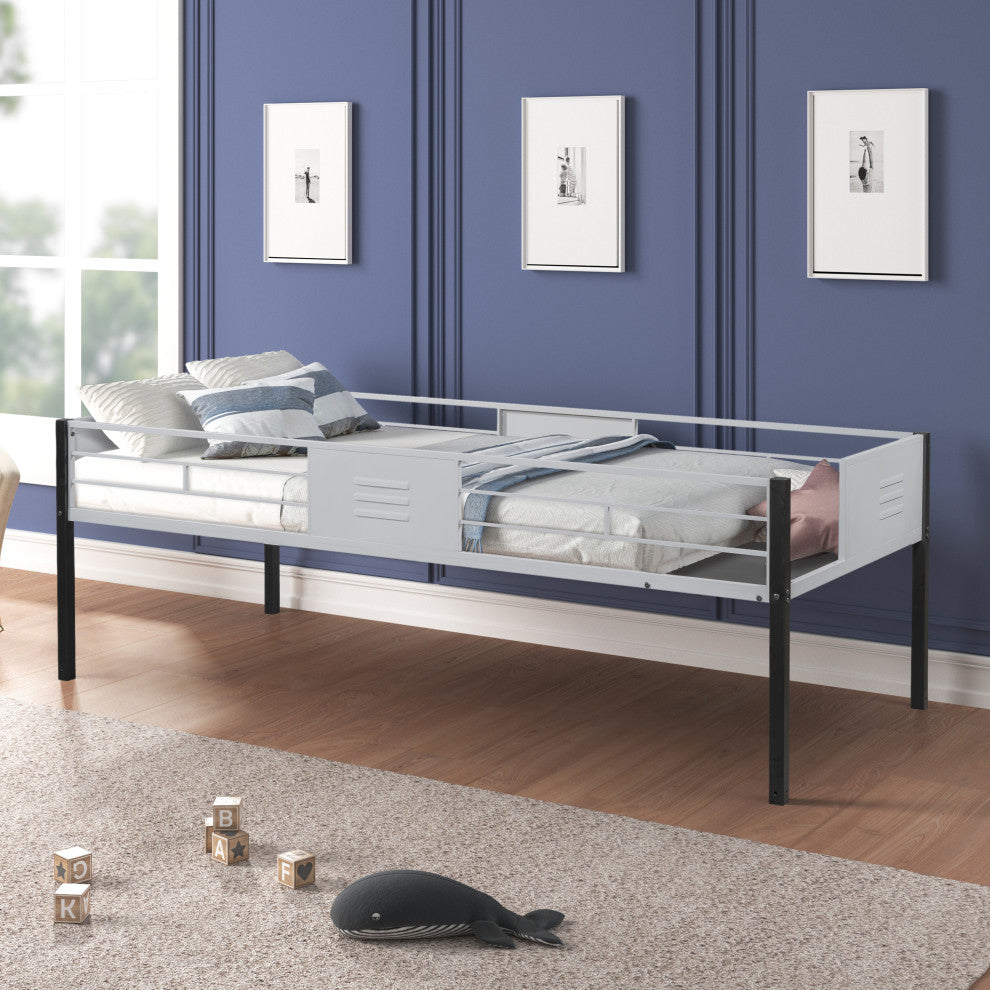 Gewnee Triple Bunk Bed with Vent Board/ Sturdy Metal Frame