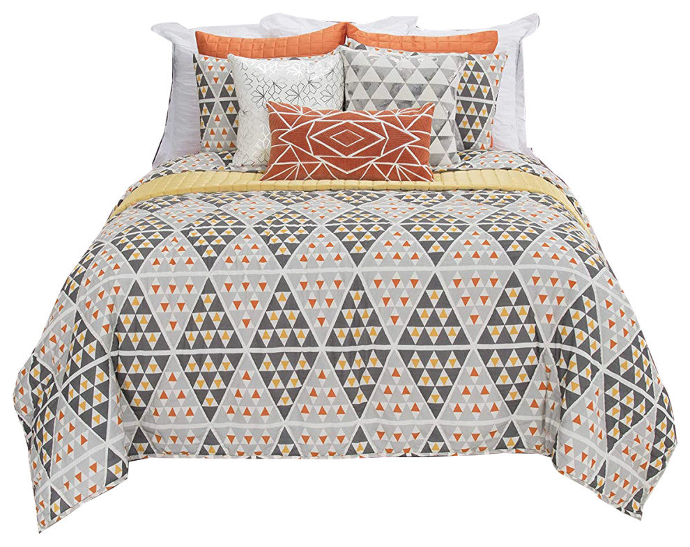 Rizzy Home 70"x86" Quilt