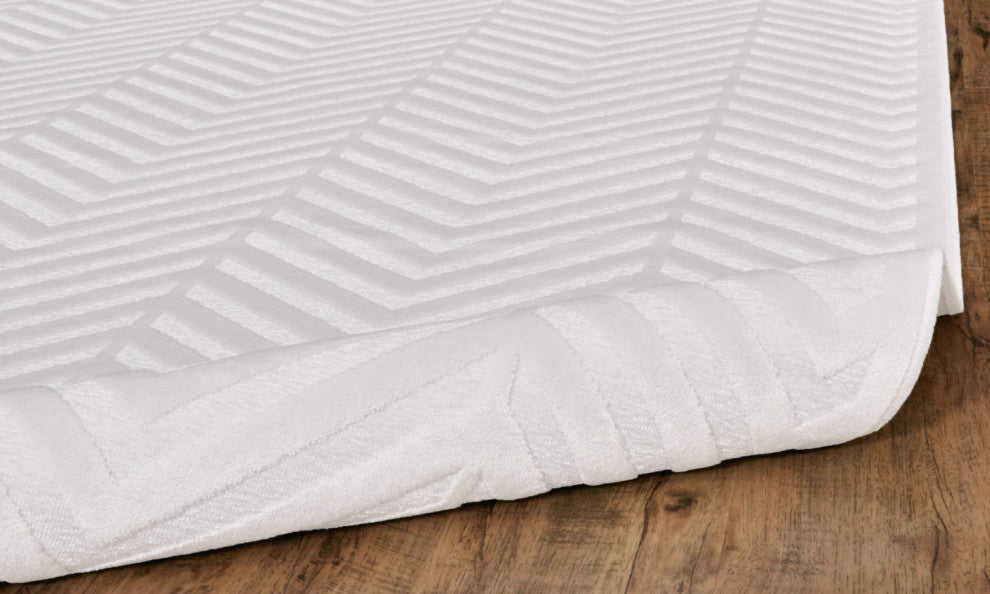 Weave & Wander Soho Lyra Minimal Chenille Rug, White, 5'3"x7'6"