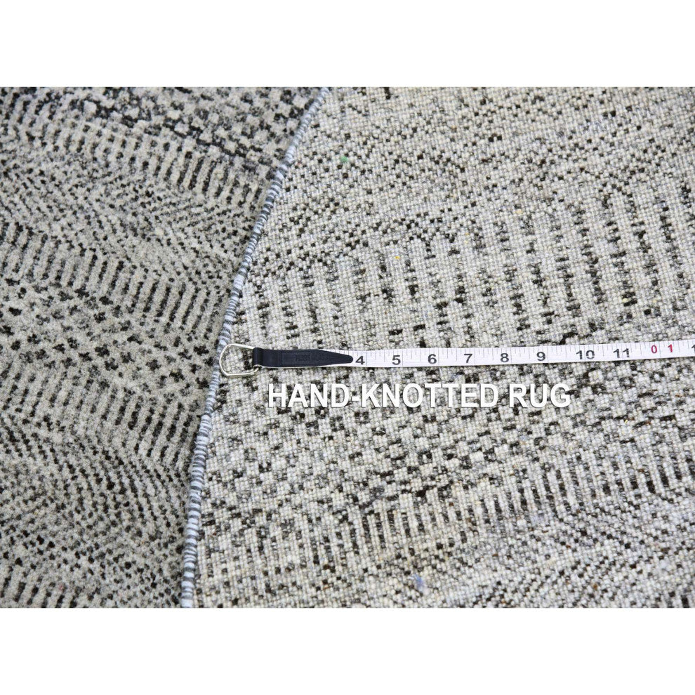 Pastel Gray Natural Undyed Wool Grass Design Hand Knotted Round Rug 4'9"x4'10"