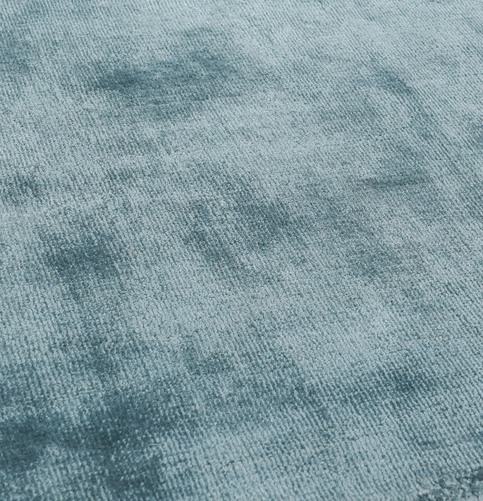 Classic Home Berlin Distressed Glacier Blue 8x10 Rug