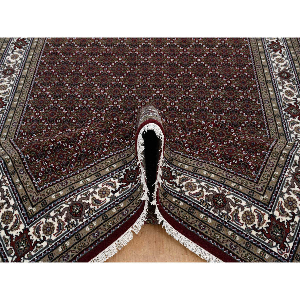 Red Herrita Hand Knotted 175 KPSI Wool and Silk Oriental Rug, 5'9"x8'9"