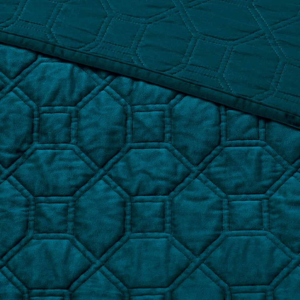 Madison Park Harper 3 Piece Velvet Quilt Set, Teal