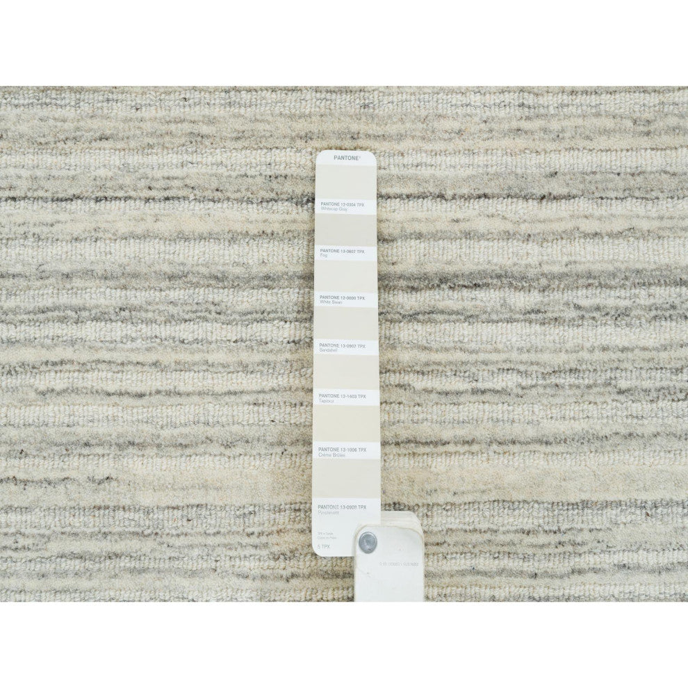 Ivory, Hand Loomed, Undyed Natural Wool Modern Design Round Rug, 6'1"x6'1"