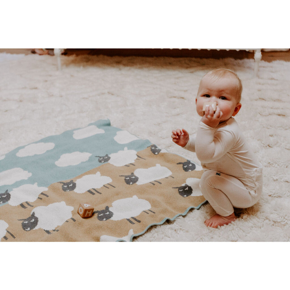 In2green Baby Sheep Little Eco Throw, Blue Pond/Straw