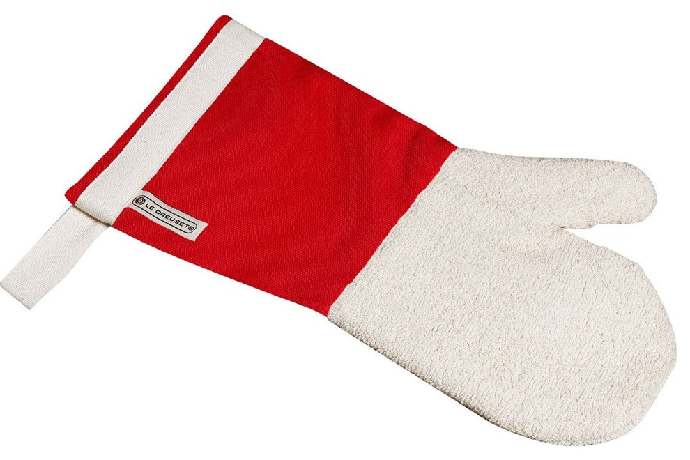 Le Creuset Oven Mitt, Red