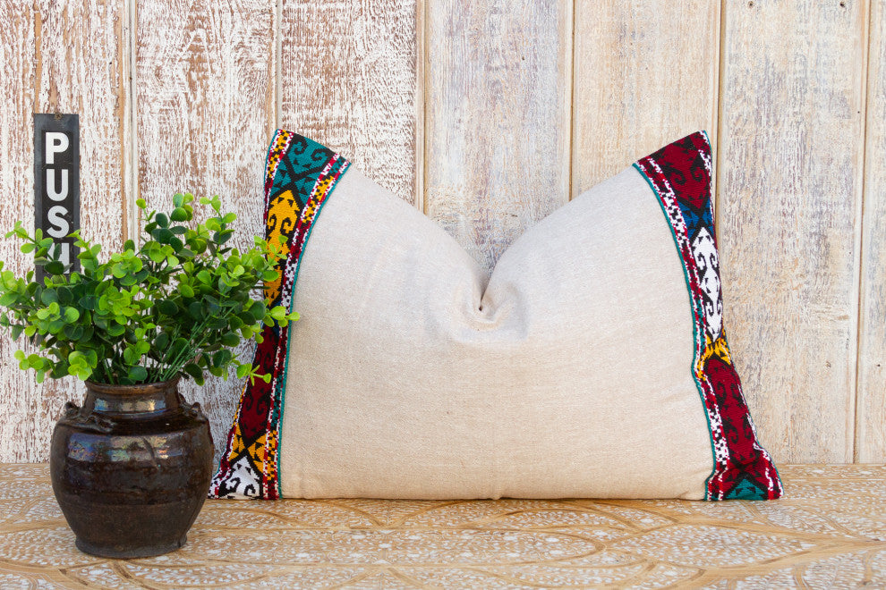 Czaee Linen Tribal Border Pillow