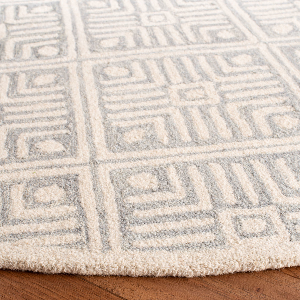 Safavieh Micro-Loop Collection MLP262 Rug, Grey/Ivory, 5' Round