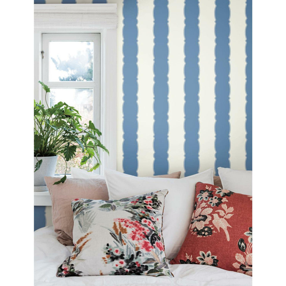Scalloped Stripe Wallpaper