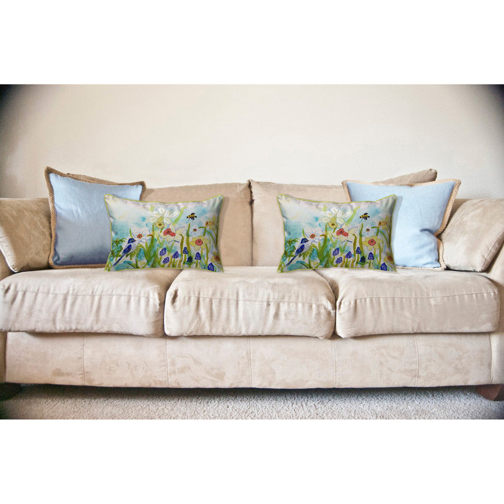Bird & Daffodils Large Indoor/Outdoor Pillow 18x18