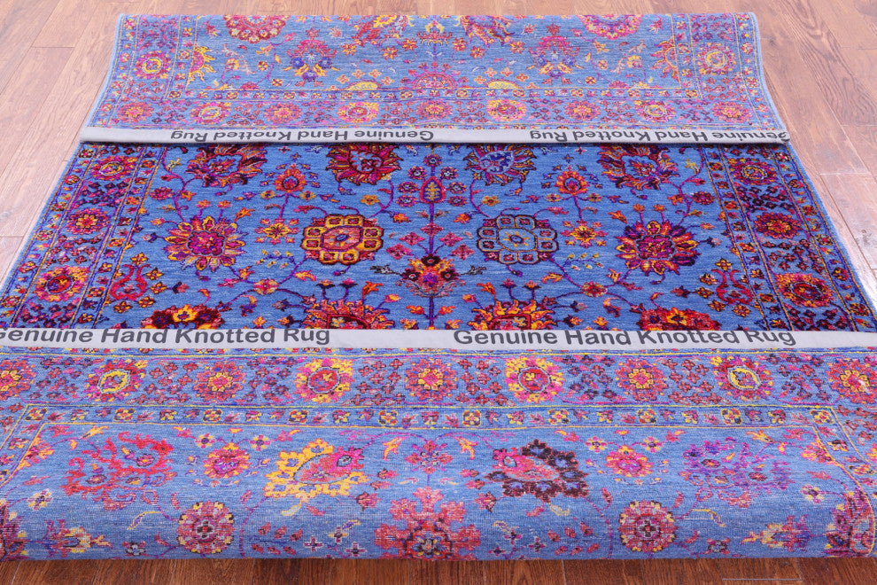 6' 1" X 9' 4" Persian Hand Knotted Wool & Silk Rug - Q15979