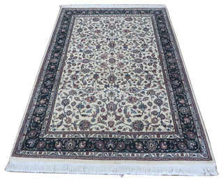 Hand-Knotted Oriental Rug Fine Kashan Design, 6x9