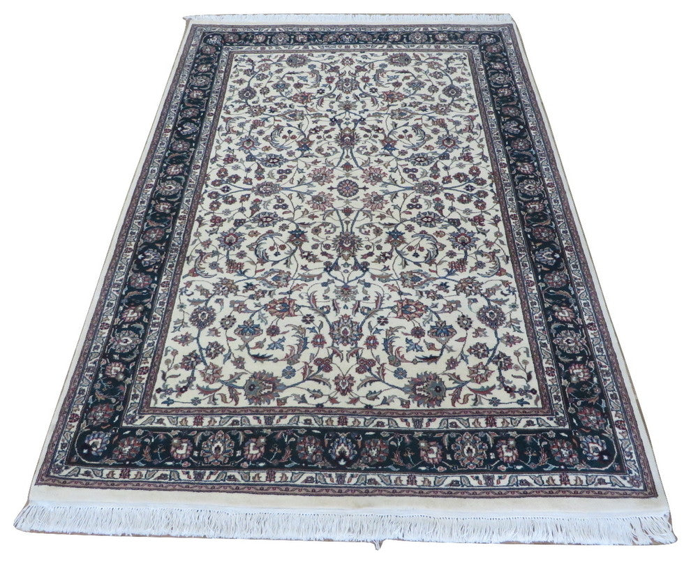 Hand-Knotted Oriental Rug Fine Kashan Design, 6x9