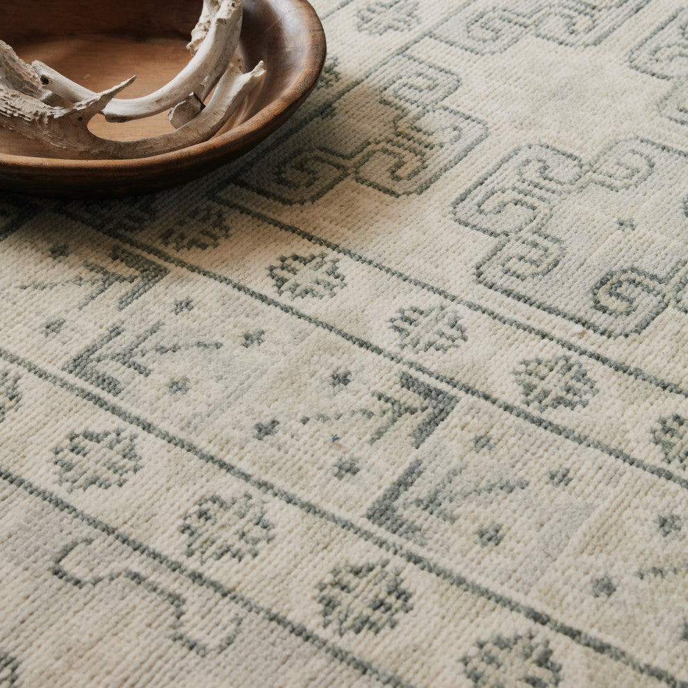 Jaipur Living Stage Knotted Border Area Rug, Ivory/Green, 8' Rnd