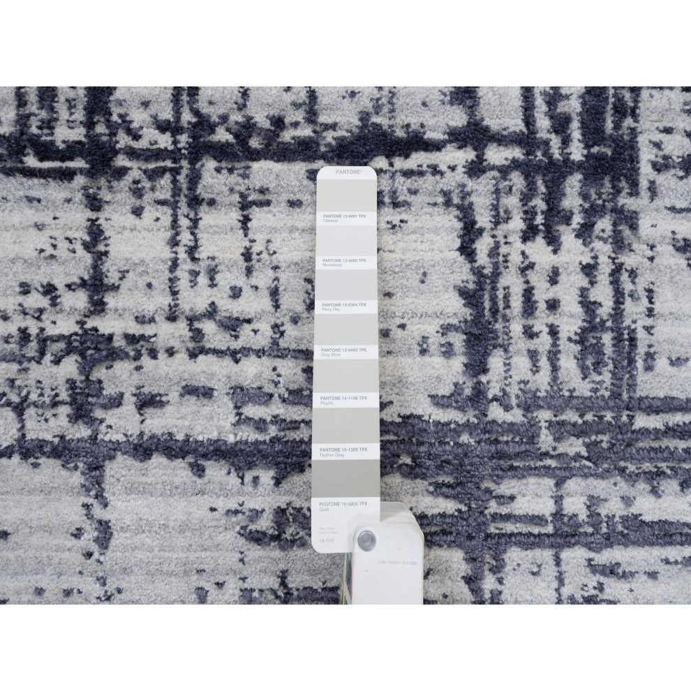 Black Hand Loomed Modern Erased Lines Design Wool and Silk Rug 7'10" x 10'0"