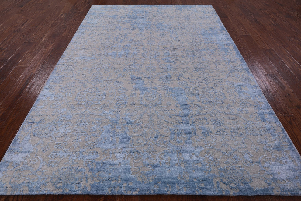 6' 3" X 8' 11" Handmade Persian Wool and Silk Rug Q6279