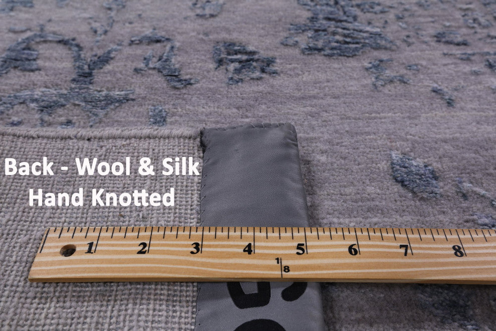 6' 1" X 9' 1" Persian Wool and Silk Hand Knotted Rug Q6281