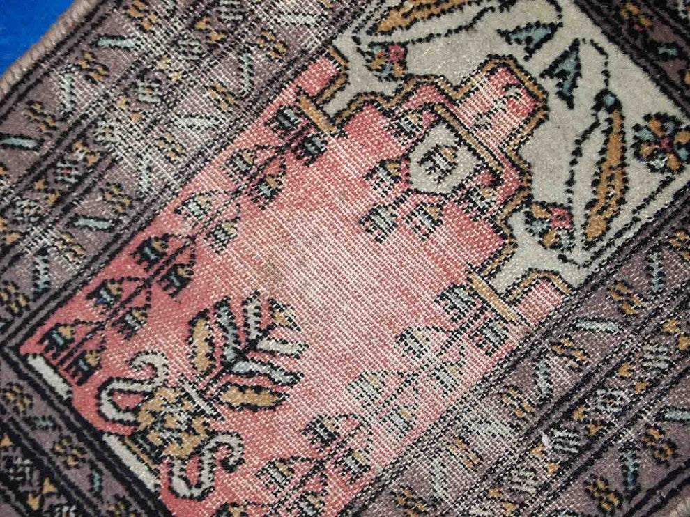 Handmade vintage Uzbek Bukhara praying mat 1.5' x 1.8' (46cm x 56cm) 1950s