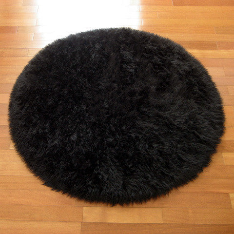 Classic Black Bear Round Faux Fur Rug